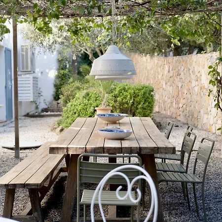 Domaine l'Oiseau Bleu, 800 m from the Beach in Sainte-Maxime-3